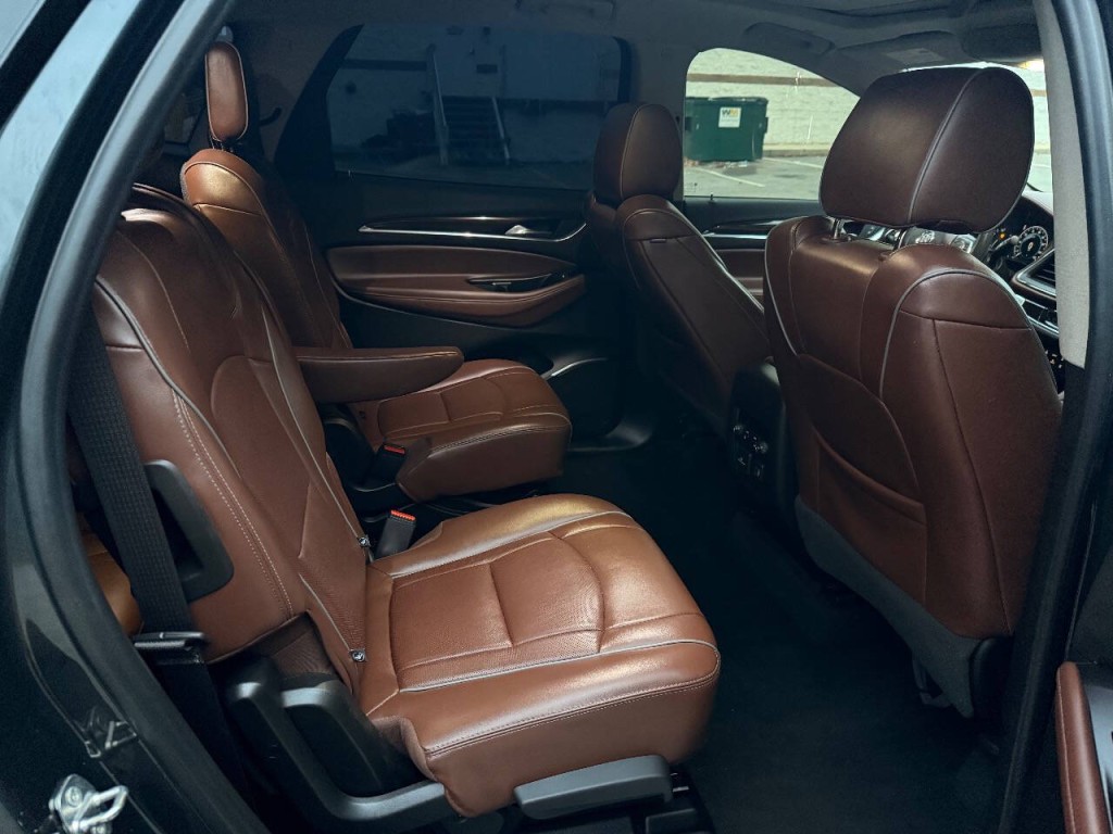 2018 Buick Enclave Image 18