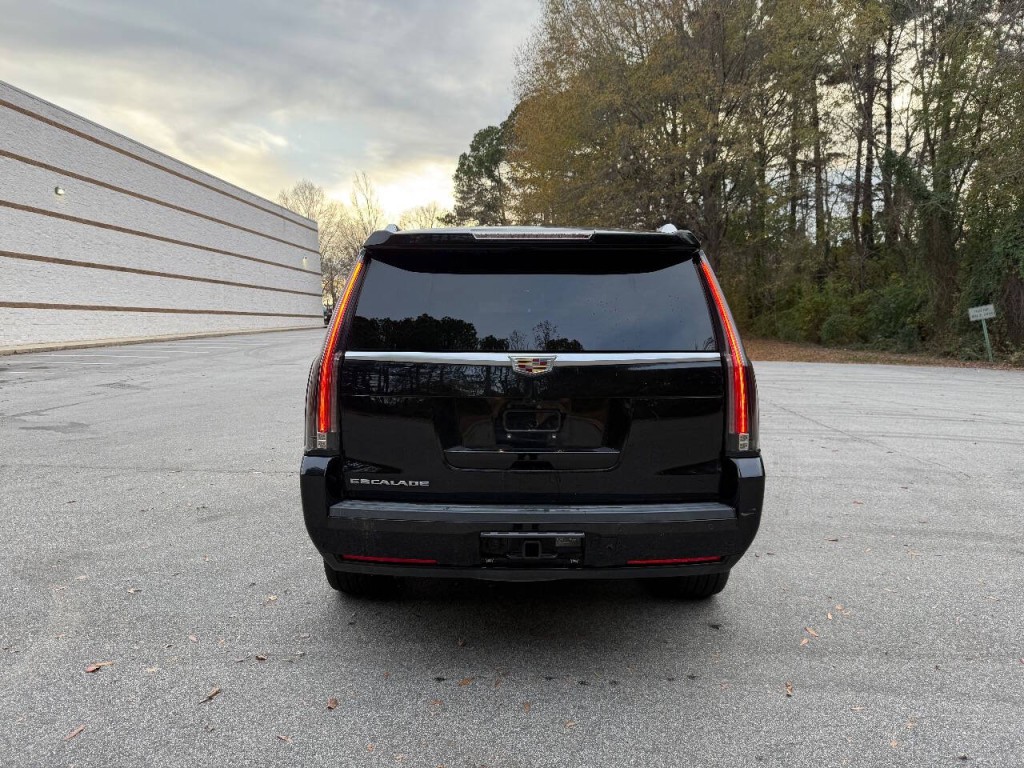 2018 Cadillac Escalade Image 4