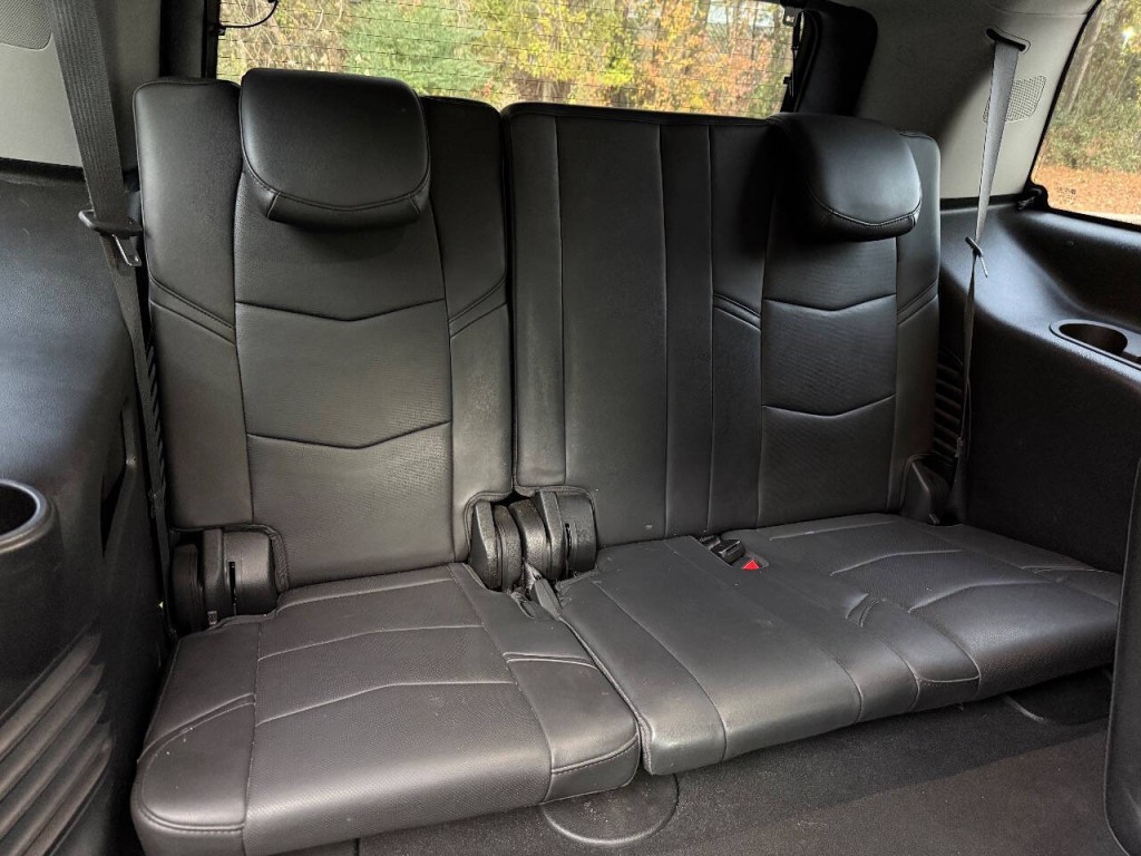 2018 Cadillac Escalade Image 19