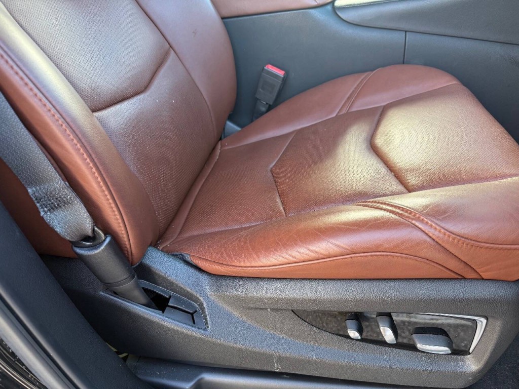 2017 Cadillac Escalade Image 14