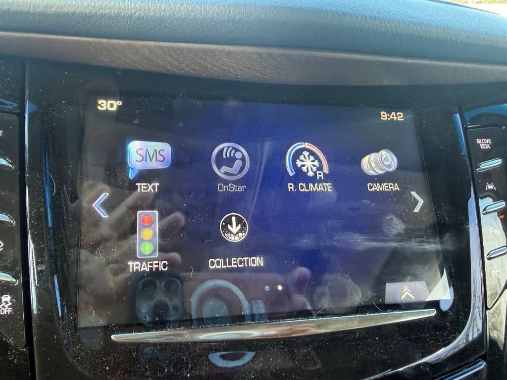 2017 Cadillac Escalade Image 19