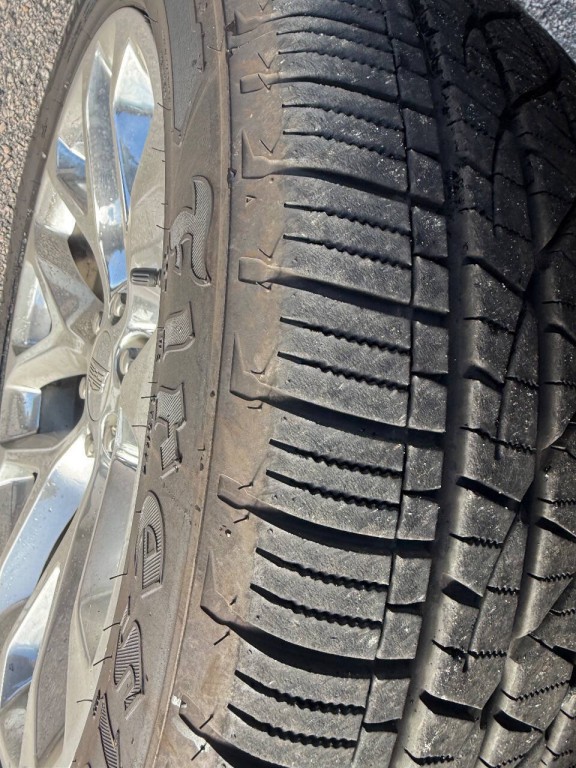 2017 Cadillac Escalade Image 23