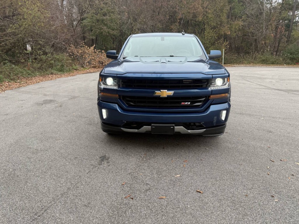 2018 Chevrolet Silverado 1500 Image 2