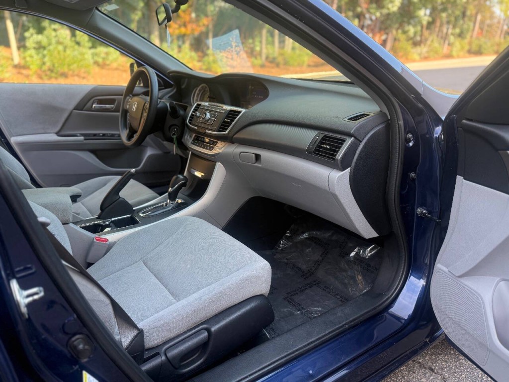 2013 Honda Accord Image 9