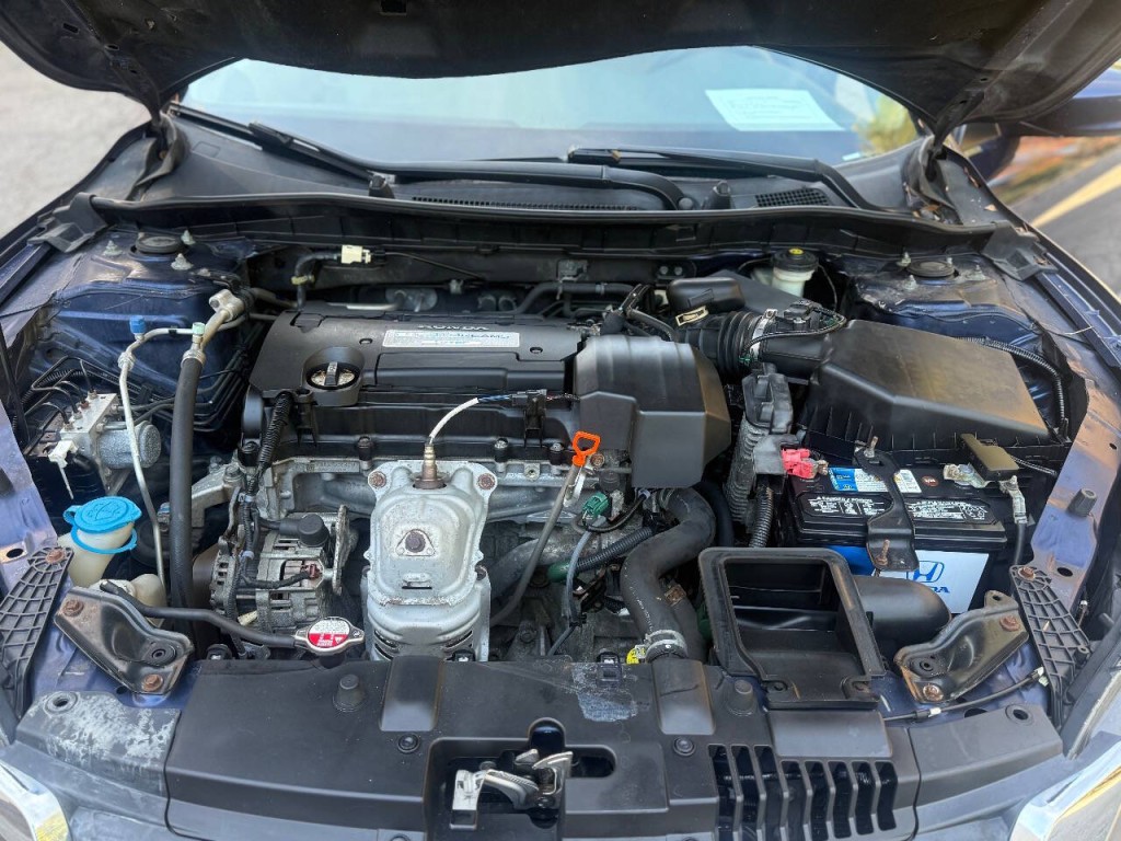 2013 Honda Accord Image 18