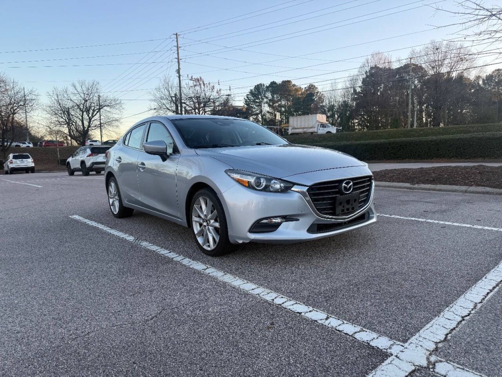 2017 Mazda Mazda3 Image 2