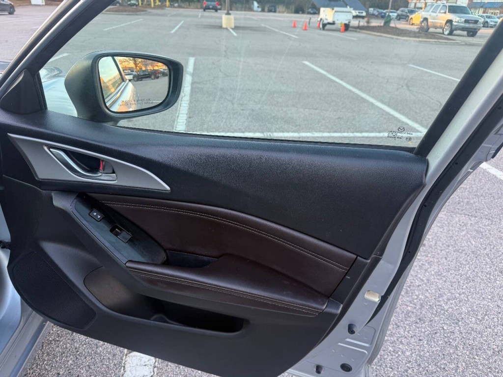 2017 Mazda Mazda3 Image 11