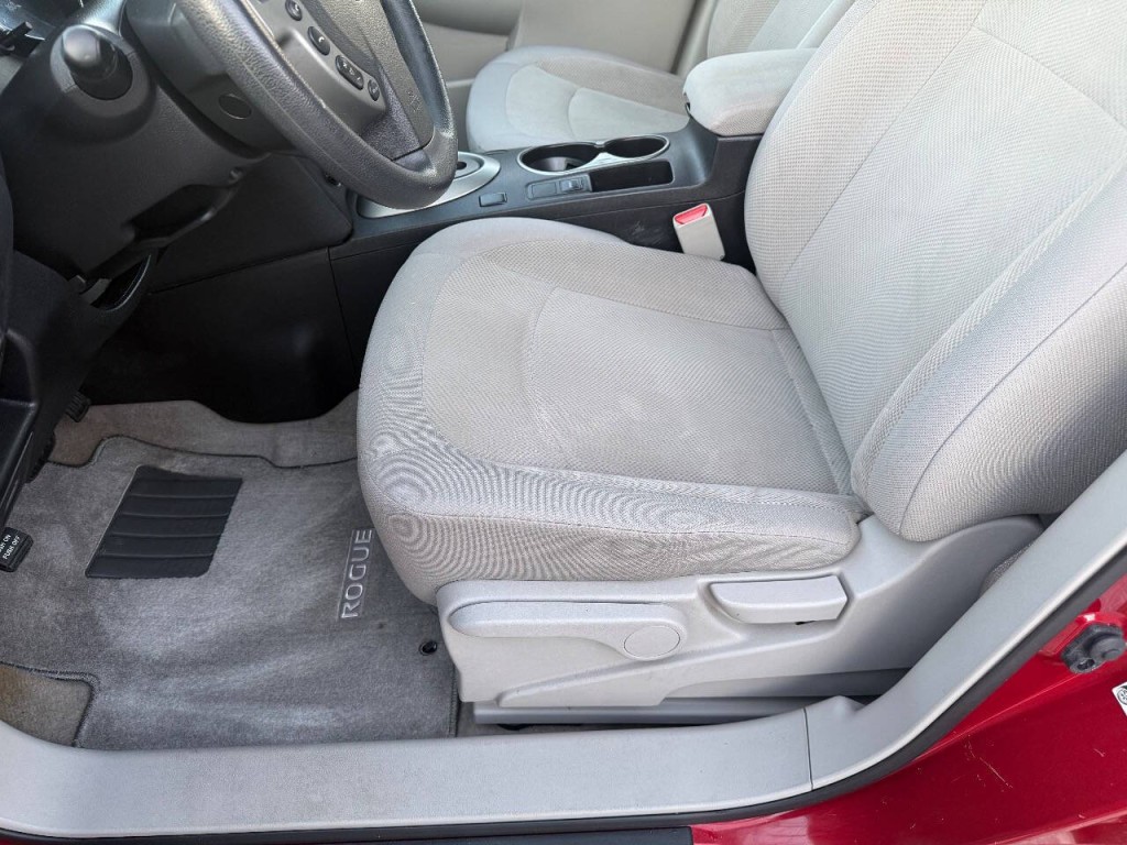 2015 Nissan Rogue Image 11