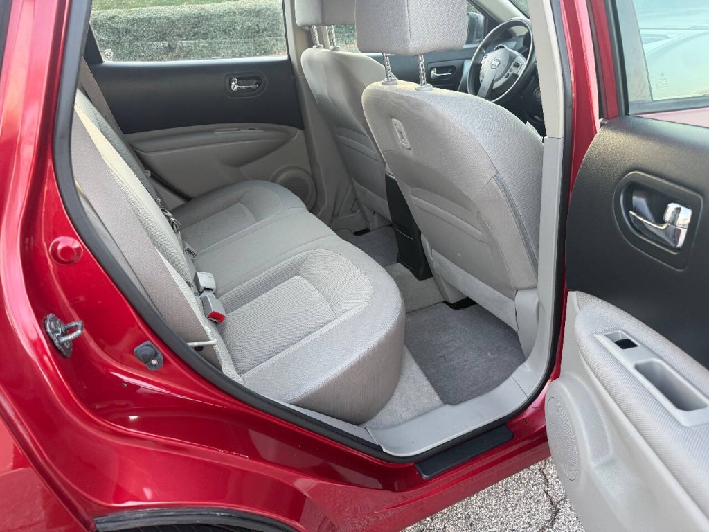 2015 Nissan Rogue Image 17