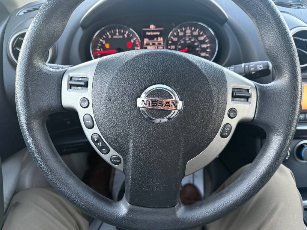 2015 Nissan Rogue Image 21