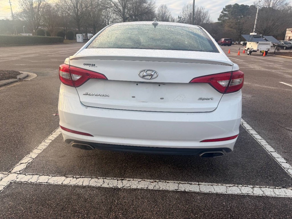 2015 Hyundai Sonata Image 5