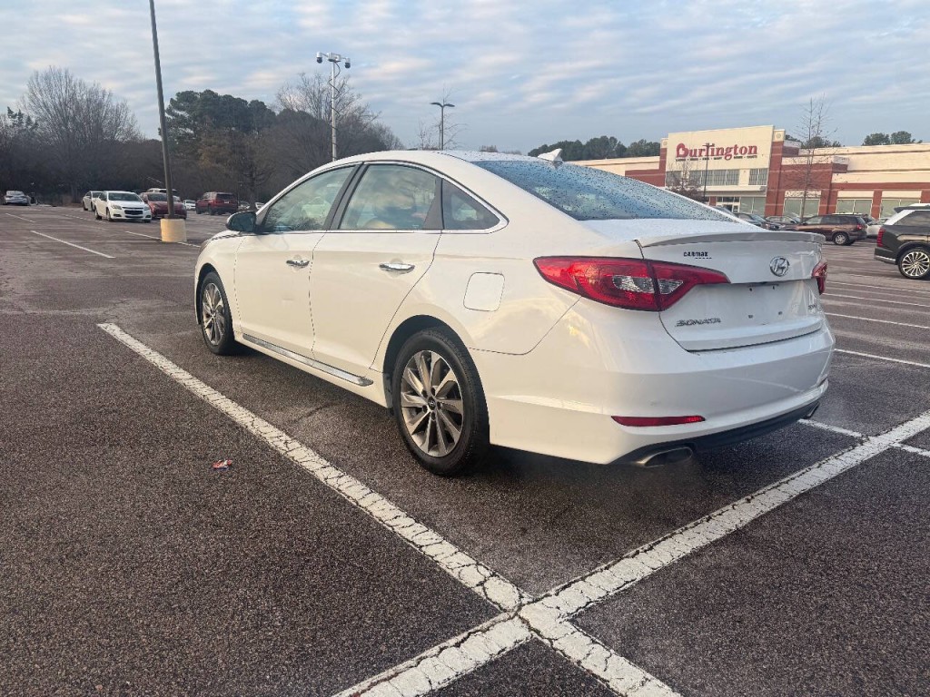2015 Hyundai Sonata Image 6