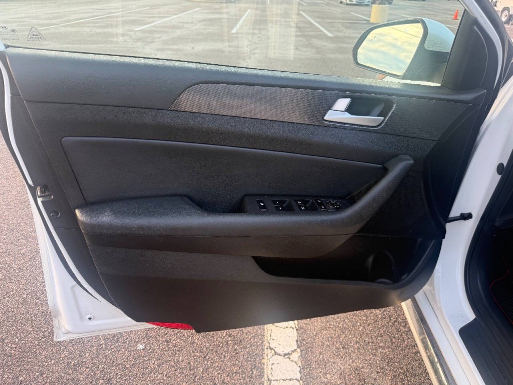 2015 Hyundai Sonata Image 8