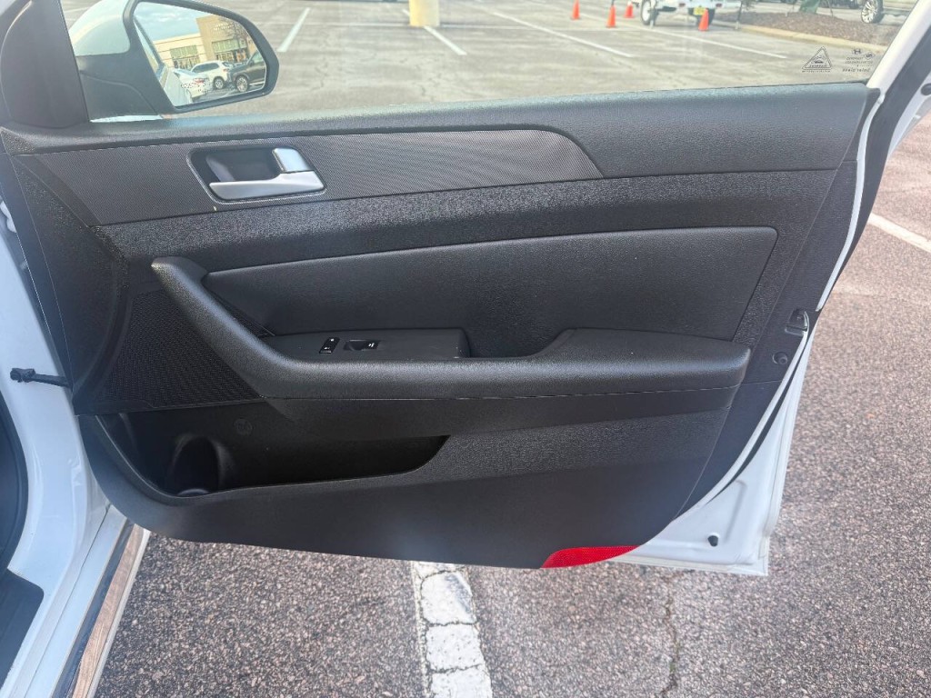 2015 Hyundai Sonata Image 12