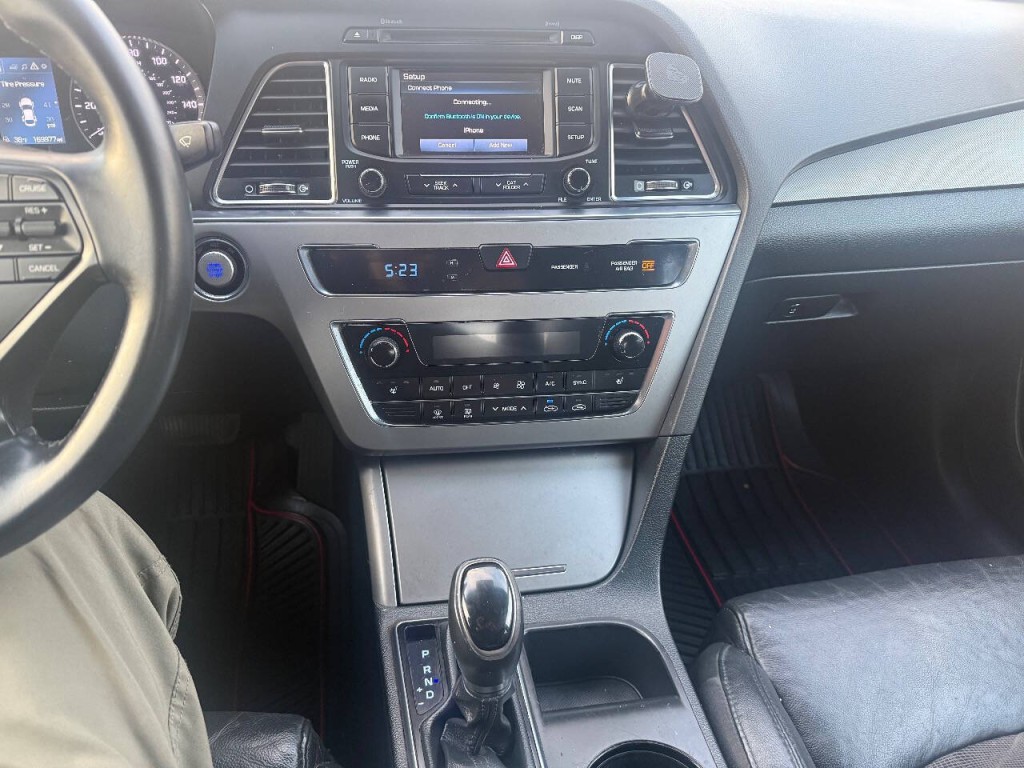 2015 Hyundai Sonata Image 21