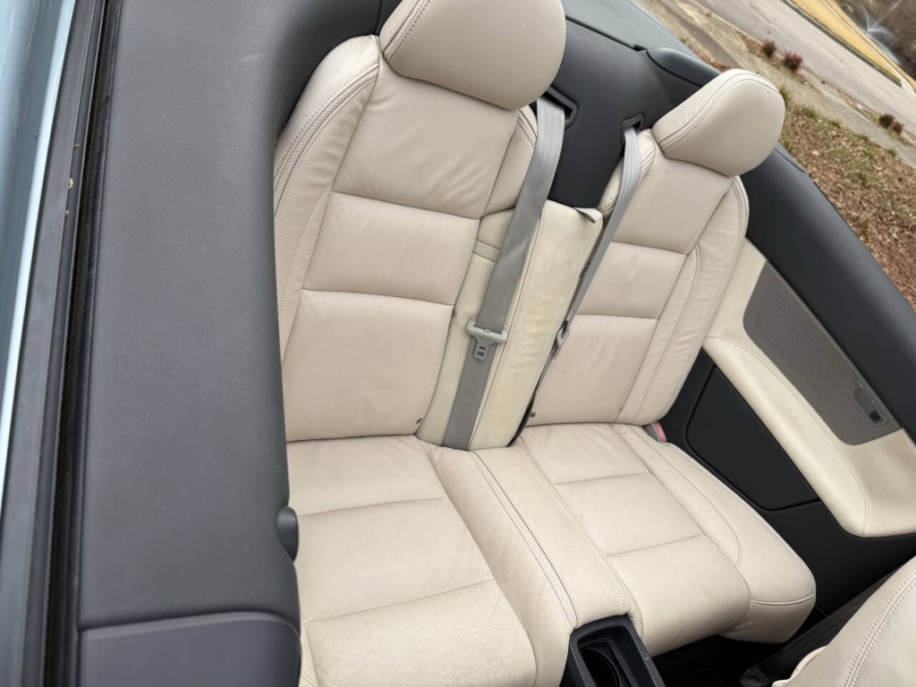 2011 Volvo C70 Image 14