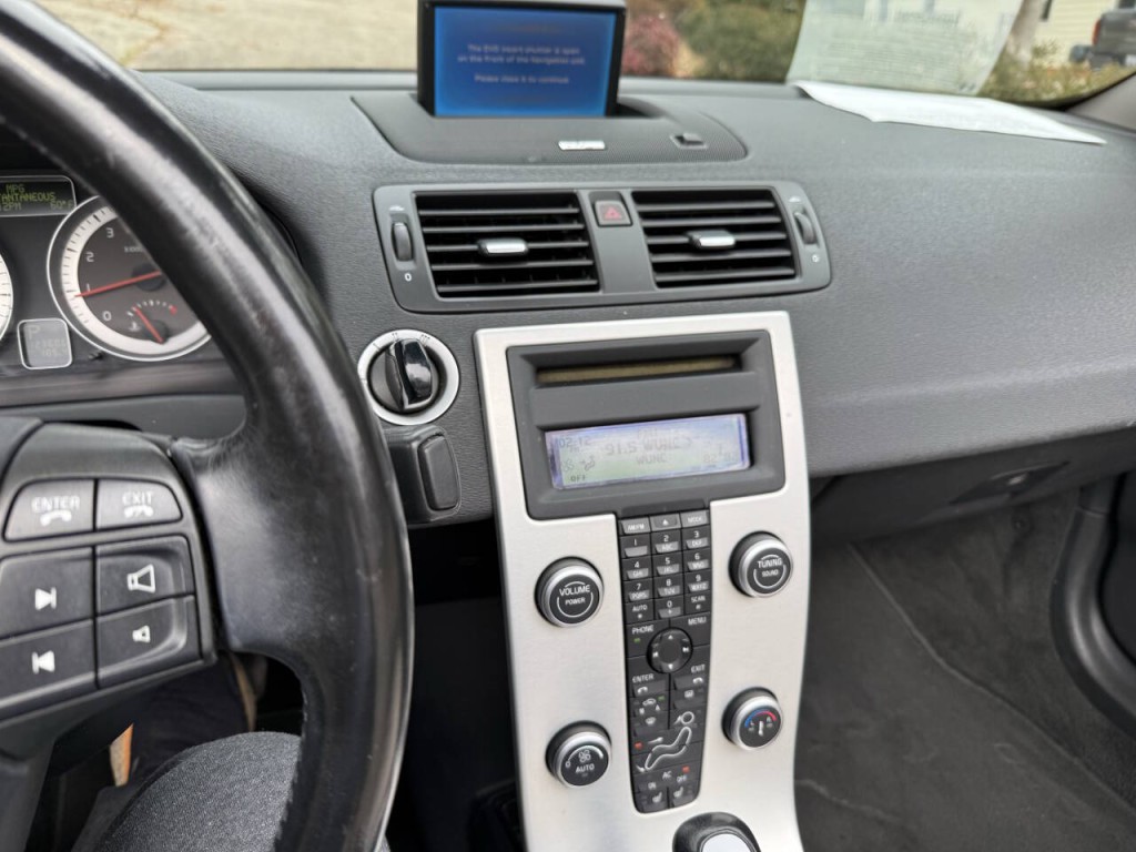 2011 Volvo C70 Image 18