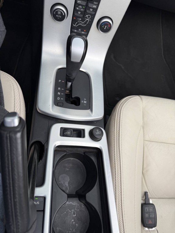 2011 Volvo C70 Image 19