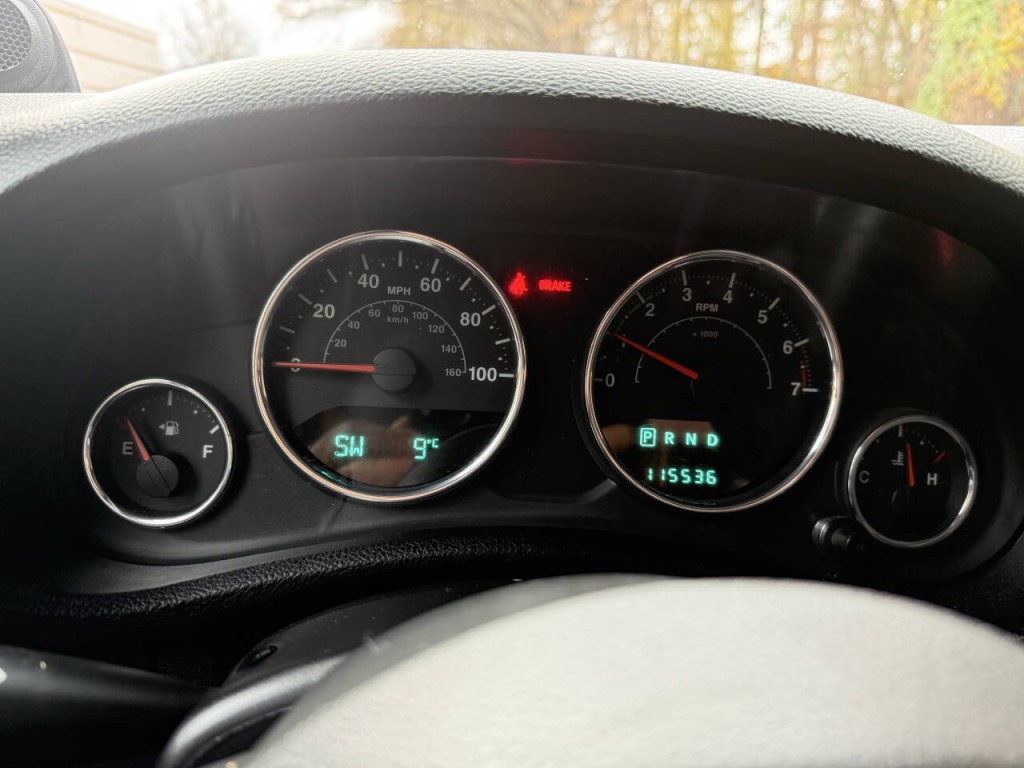 2012 Jeep Wrangler Image 12