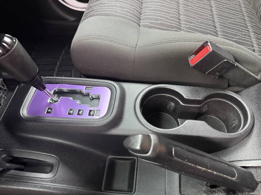 2012 Jeep Wrangler Image 9