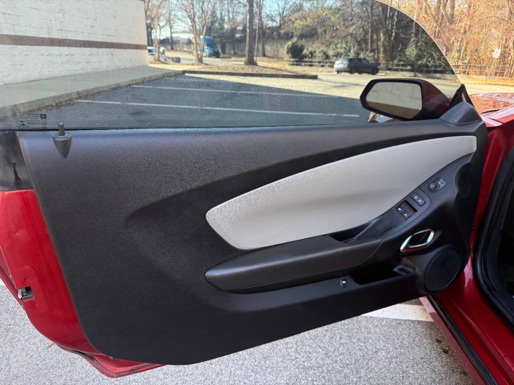 2014 Chevrolet Camaro Image 8