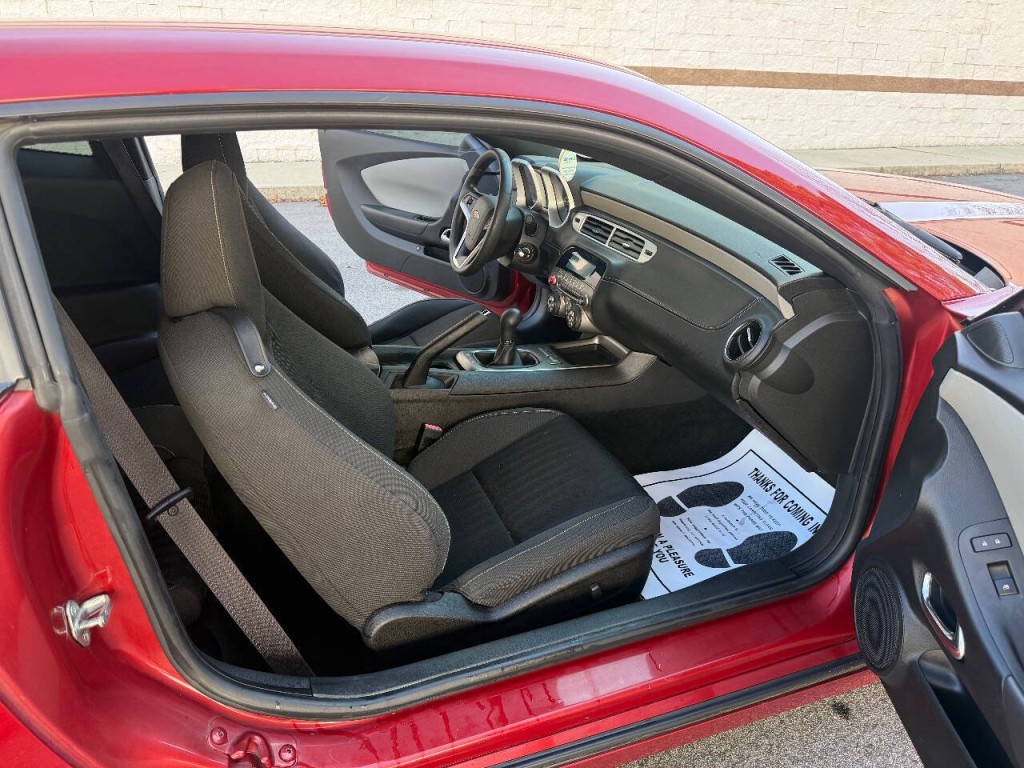 2014 Chevrolet Camaro Image 13