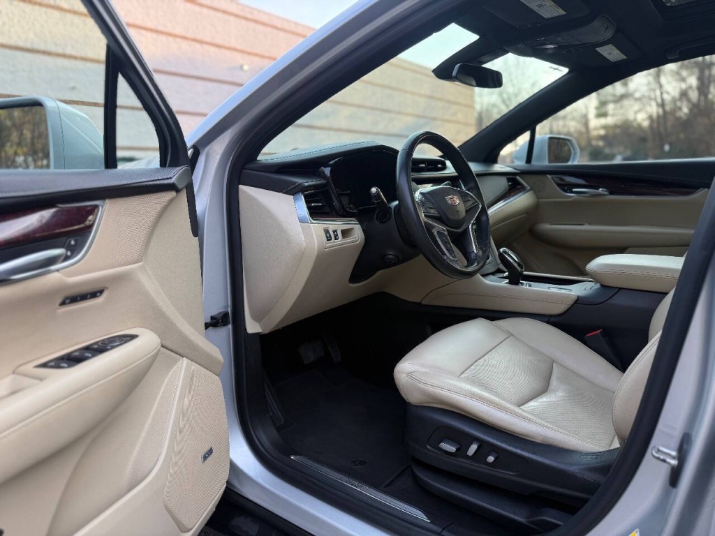 2019 Cadillac XT5 Image 9