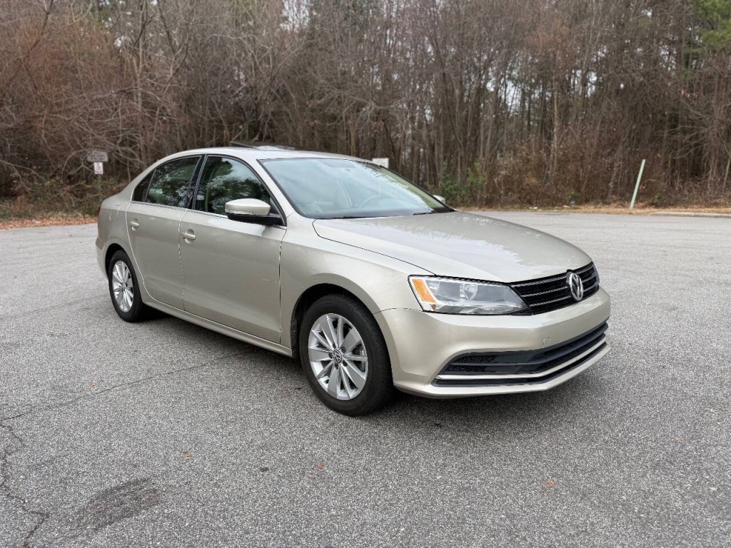 2015 Volkswagen Jetta Image 2