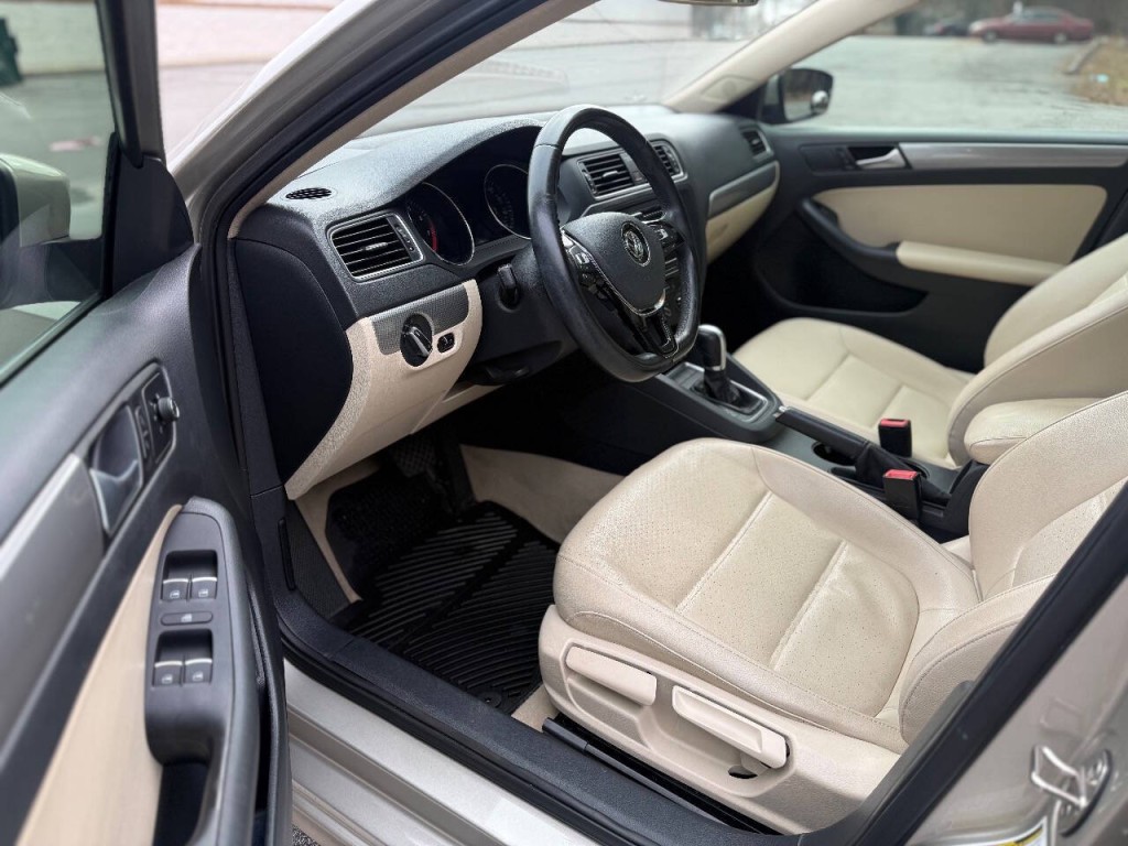 2015 Volkswagen Jetta Image 7