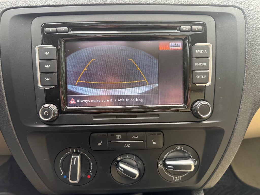 2015 Volkswagen Jetta Image 14