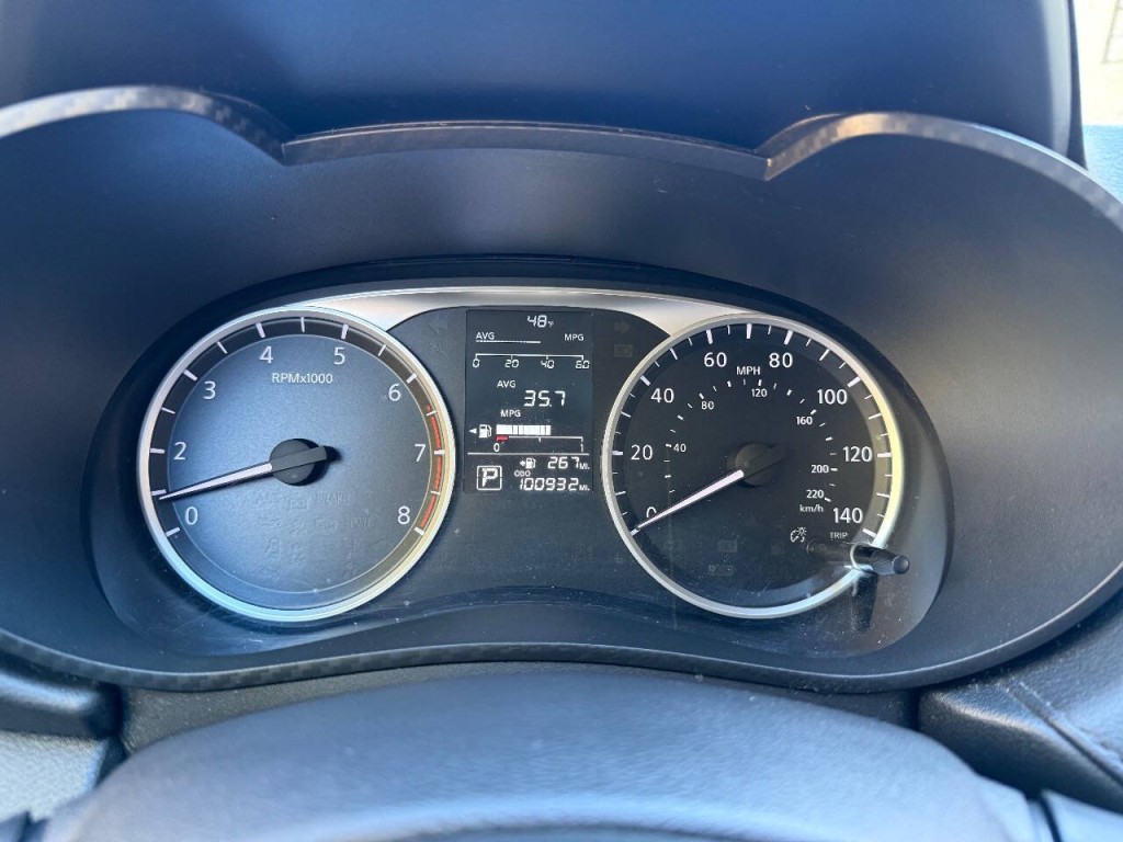 2020 Nissan Versa Image 15