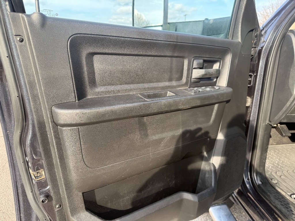 2018 RAM 2500 Image 9