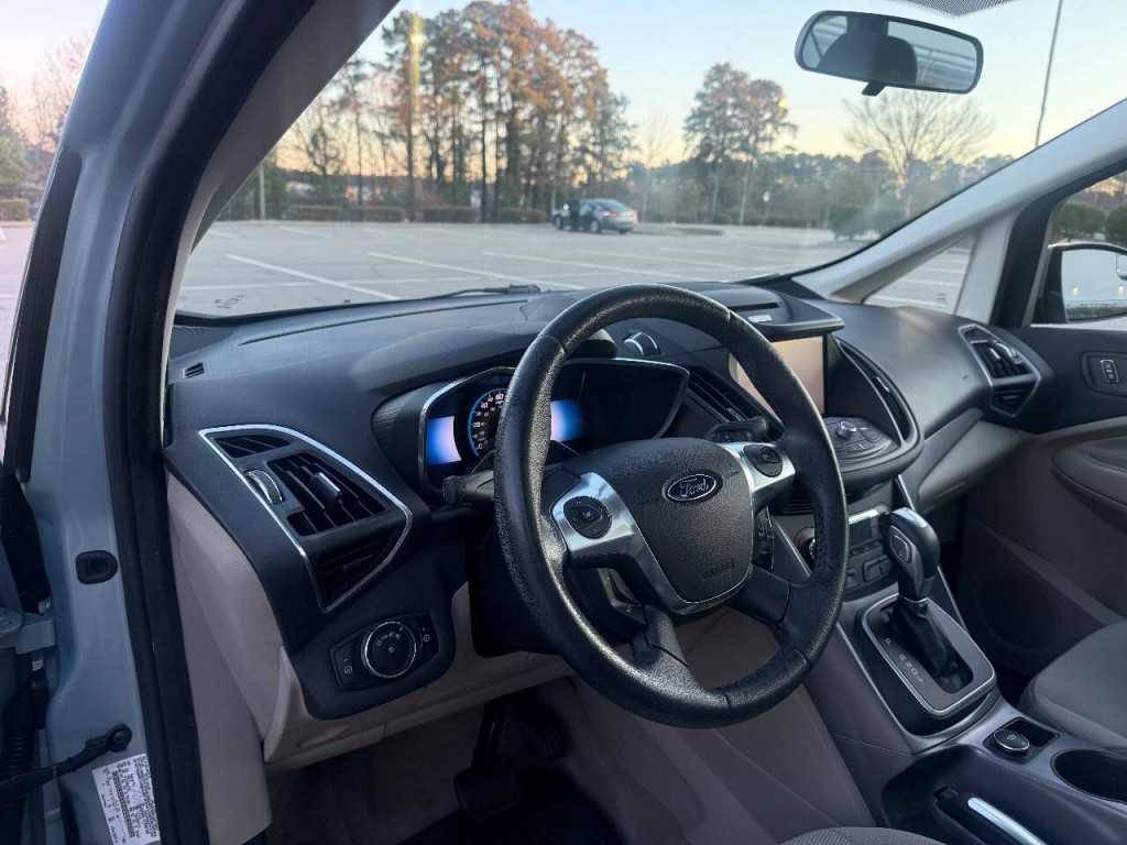 2013 Ford C-Max Image 12