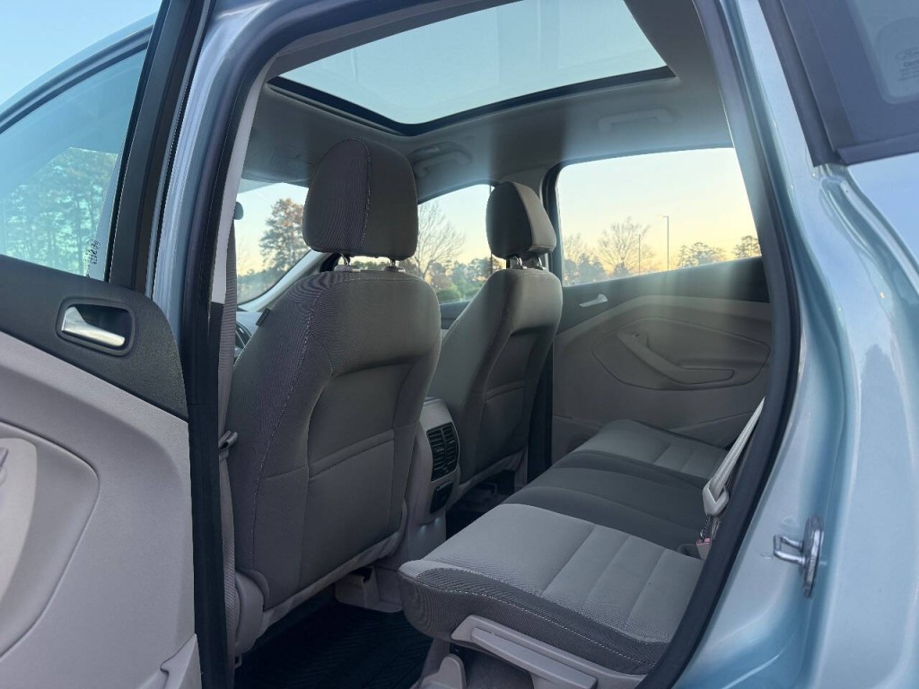 2013 Ford C-Max Image 14