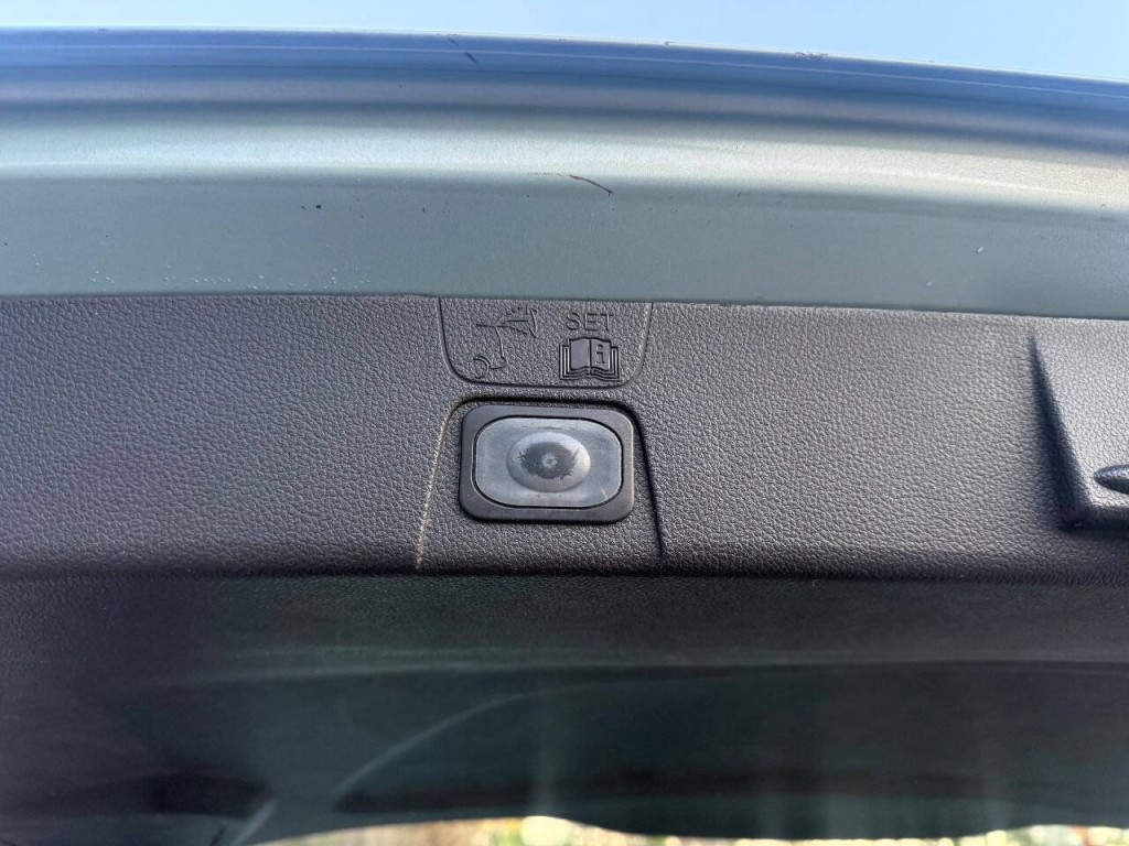 2013 Ford C-Max Image 17