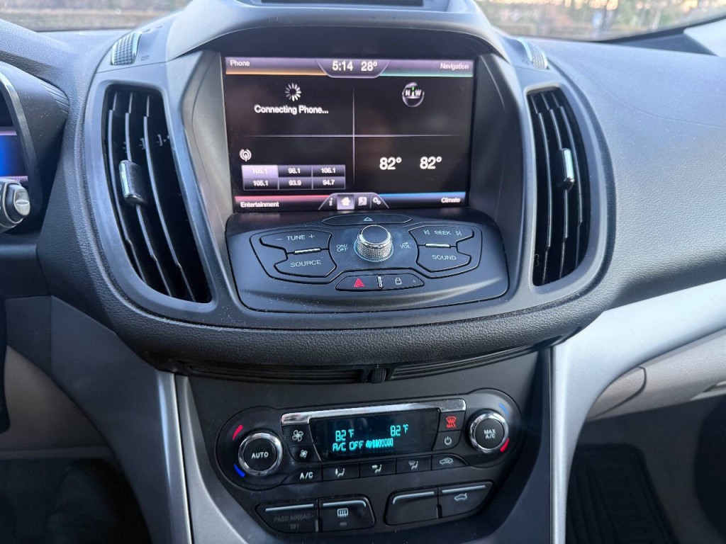 2013 Ford C-Max Image 19