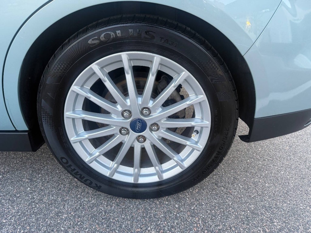 2013 Ford C-Max Image 21