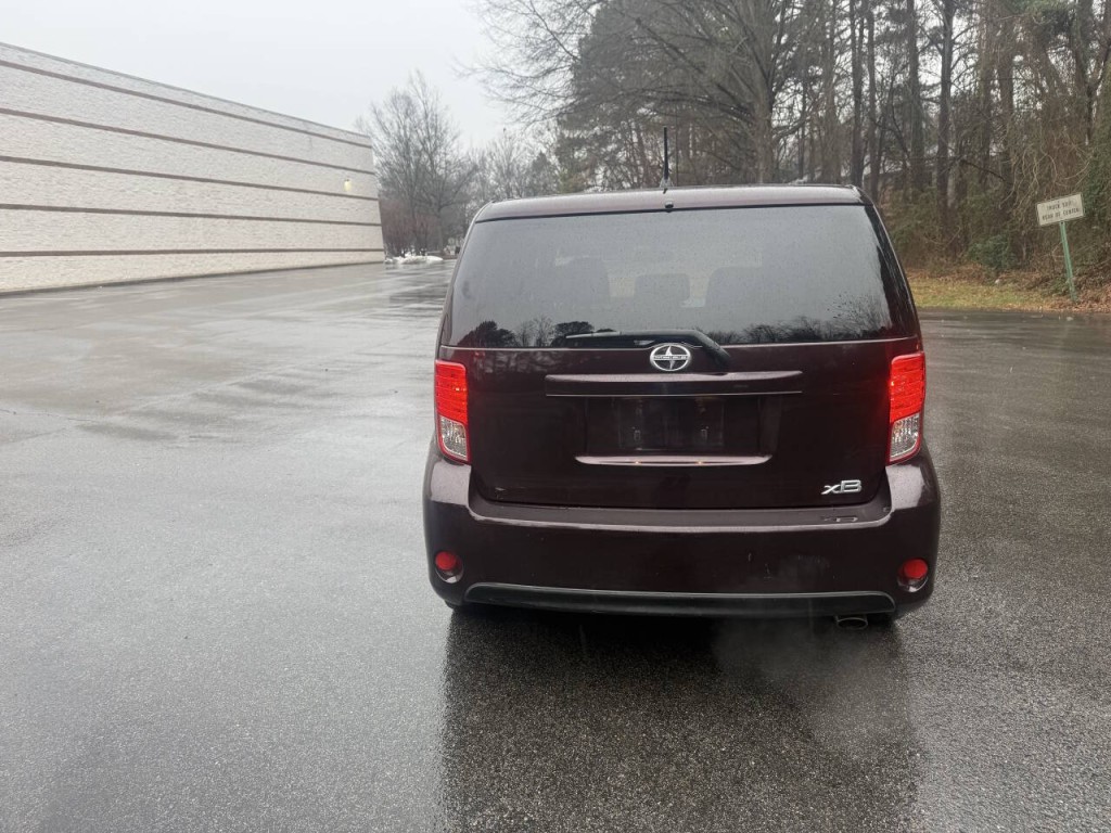 2013 Scion xB Image 5