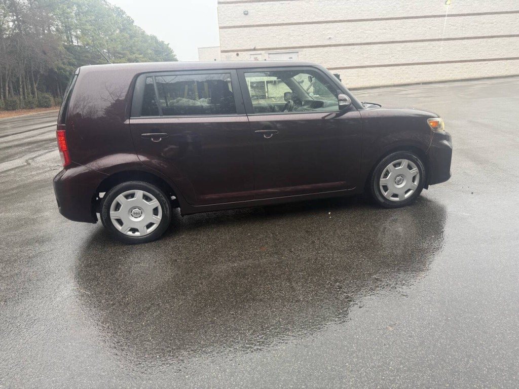 2013 Scion xB Image 7
