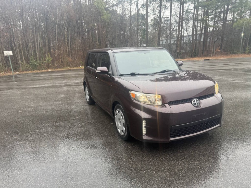2013 Scion xB Image 8