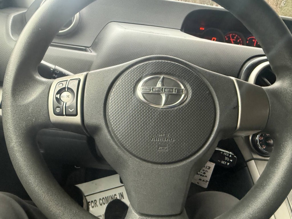 2013 Scion xB Image 16