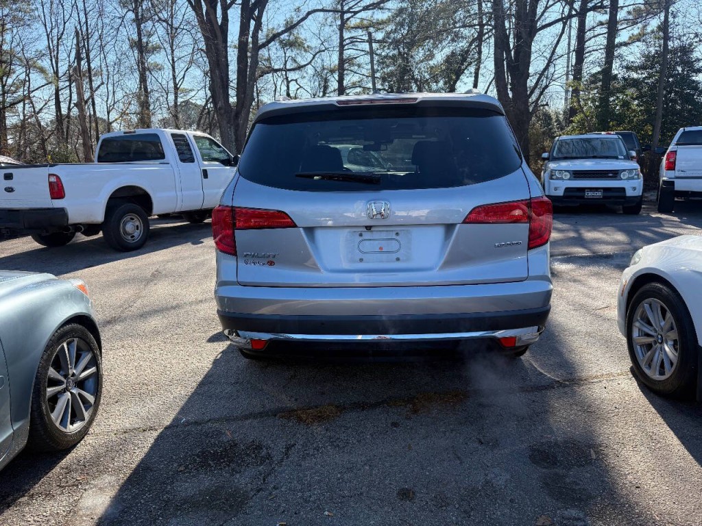 2017 Honda Pilot Image 3