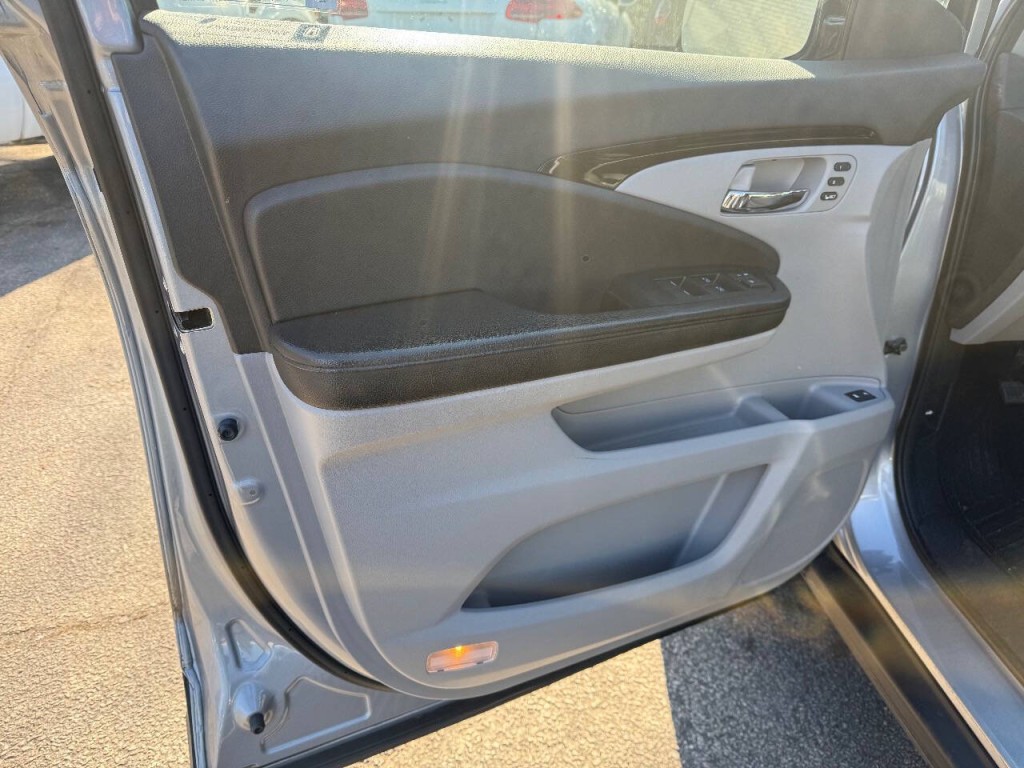2017 Honda Pilot Image 5