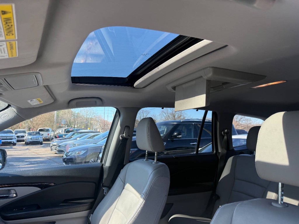 2017 Honda Pilot Image 7