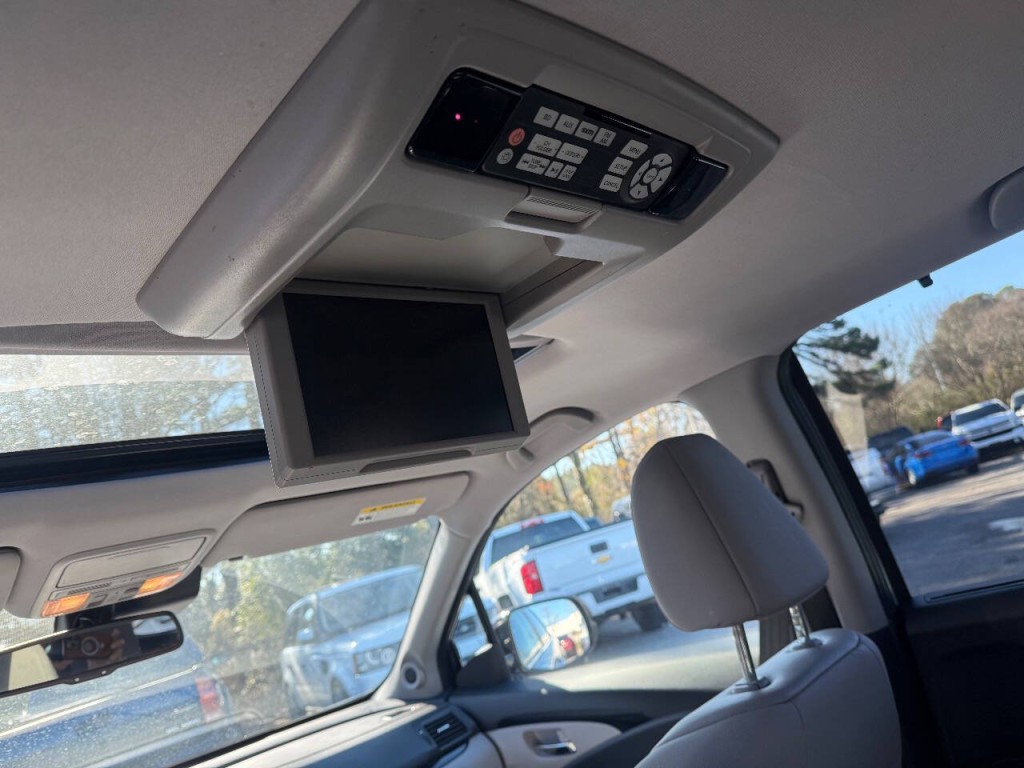 2017 Honda Pilot Image 9