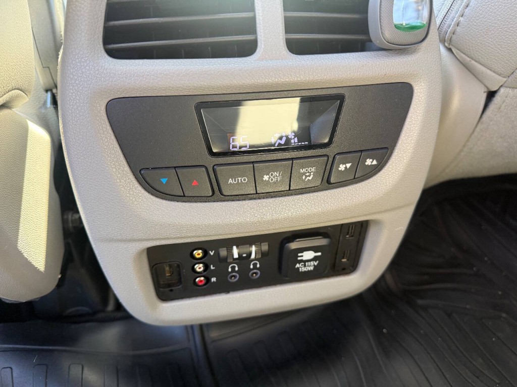 2017 Honda Pilot Image 11