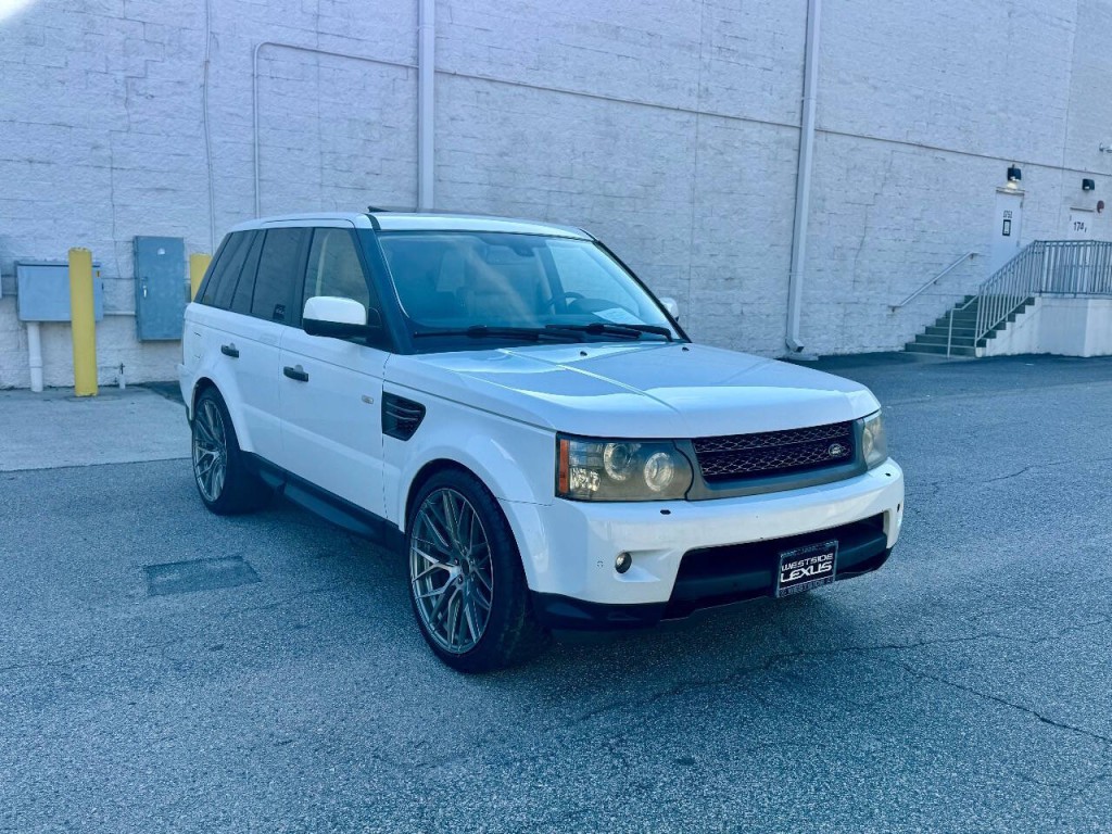 2011 Land Rover Range Rover Sport Image 2