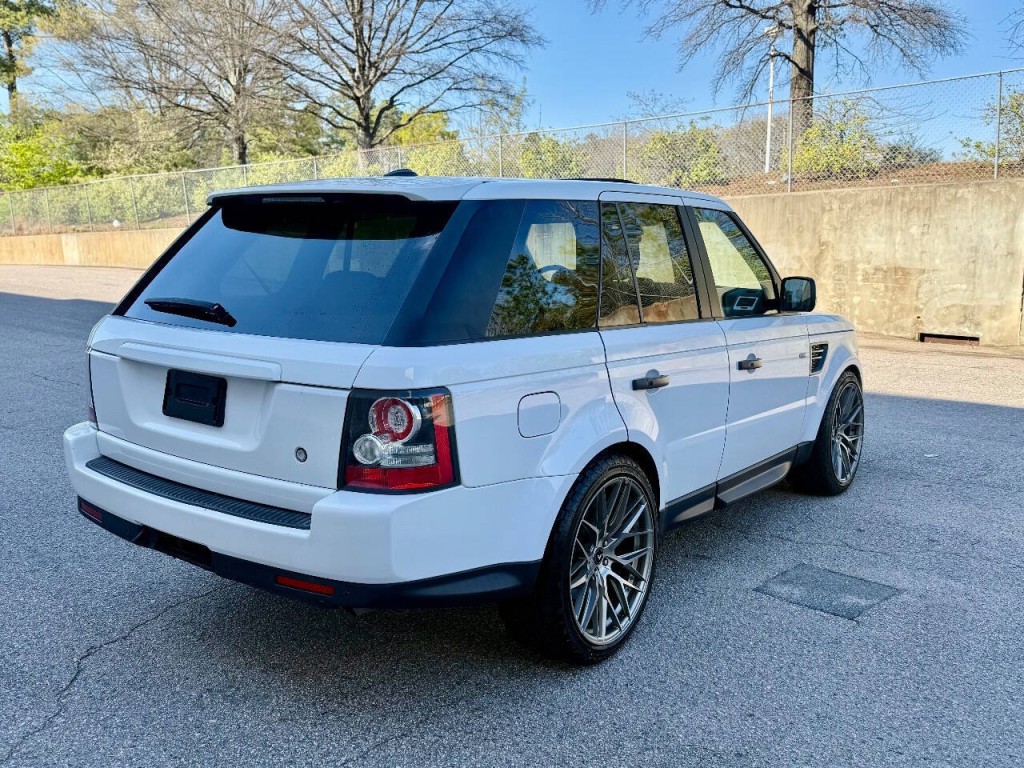 2011 Land Rover Range Rover Sport Image 4