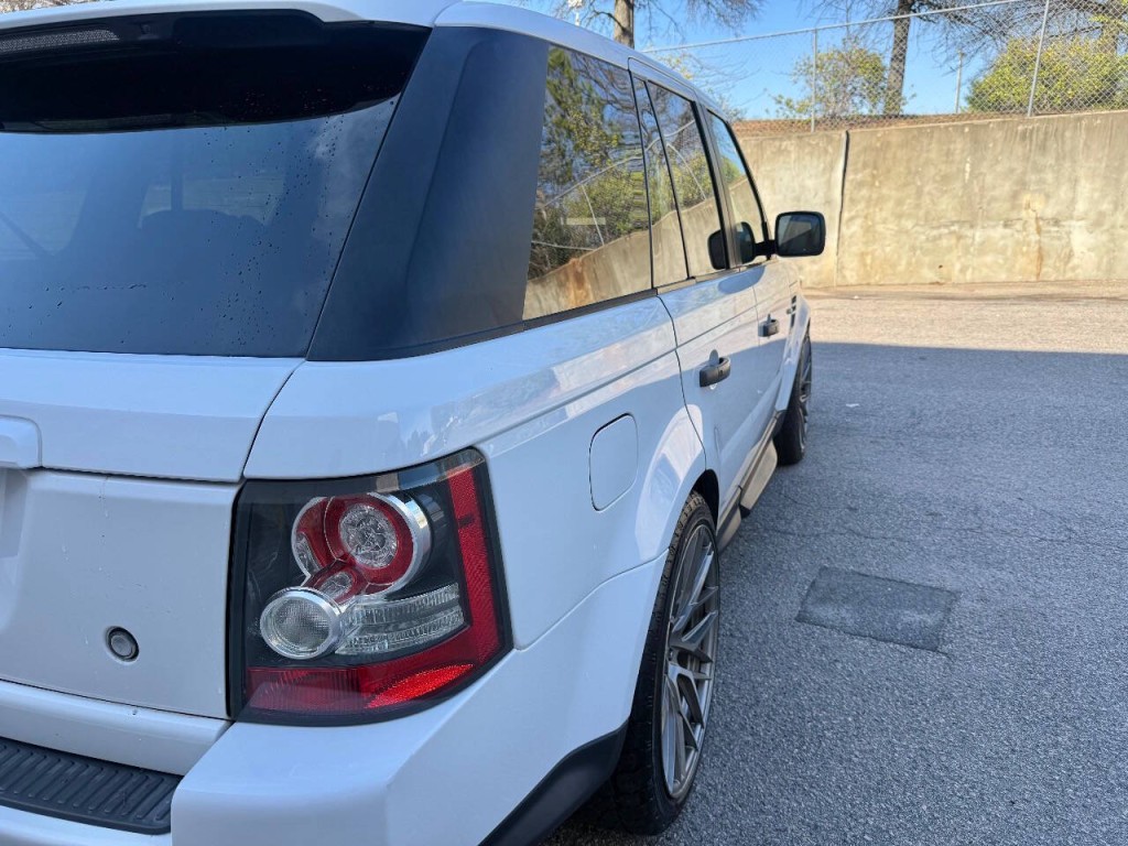 2011 Land Rover Range Rover Sport Image 9