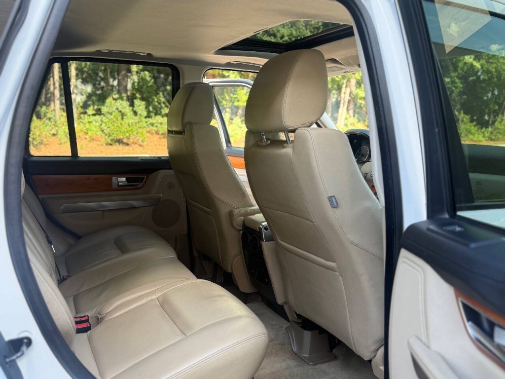 2011 Land Rover Range Rover Sport Image 15